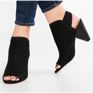 Vince Camuto | Women's Minimalist Black Nubuck Leather Edora Booties Sz 8.5